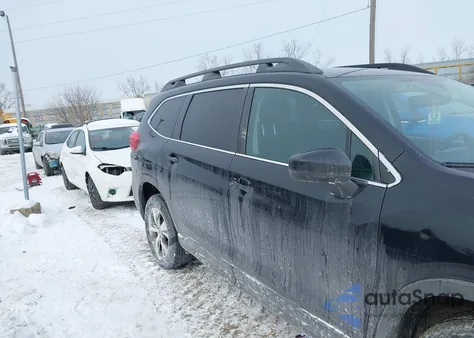 2021 Subaru Ascent Premium z USA, uszkodzony, nr VIN 4S4WMAFD4M3441774